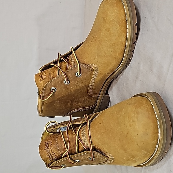 Good used condition Timberland Tan Chukka Boots - Picture 1 of 11
